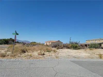 1100 South Karen Court Community