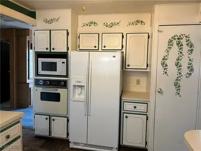 237 Grant Avenue, Ely, NV 89301 Kitchen