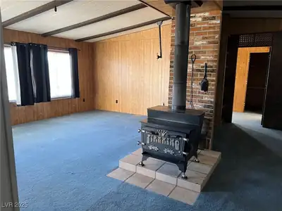 237 Grant Avenue, Ely, NV 89301 Living Room
