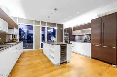 3750 Las Vegas Boulevard 2608 Kitchen