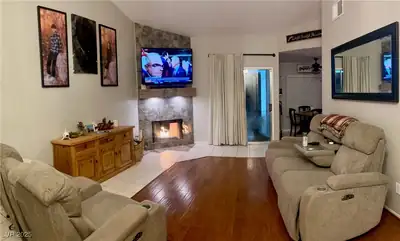 533 Calypso Drive, Henderson, NV 89002 Living Room