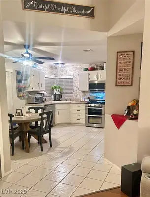 533 Calypso Drive, Henderson, NV 89002 Kitchen