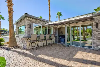 8175 Arville Street 142 Las Vegas, NV 89139