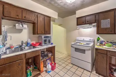 4216 North Decatur Boulevard Kitchen