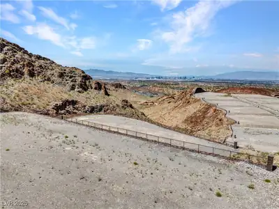 36 High Knoll Court Henderson, NV 89012