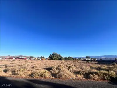 3420 Maple Road, Pahrump, NV 89048 Yard