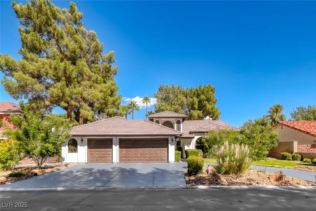 2504 Windjammer Way, Las Vegas, NV 89107