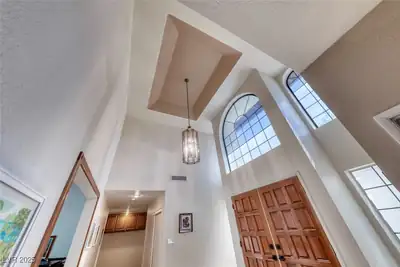 2504 Windjammer Way Las Vegas, NV 89107