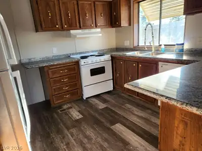 1080 Shady Lane, Pahrump, NV 89060 Kitchen