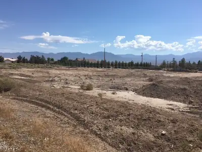2241 South Toiyabe Avenue, Pahrump, NV 89048 View
