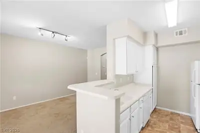 7155 South Durango Drive 306 Kitchen