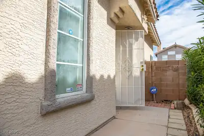 6984 Wineberry Drive, Las Vegas, NV 89119 Side of Structure