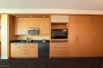 2000 North Fashion Show Drive 4000 Kitchen