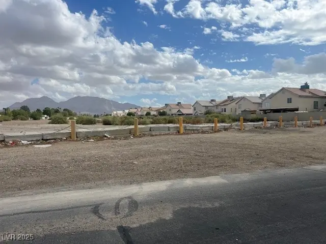 951 North Sandhill Road 0