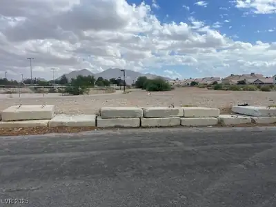 951 North Sandhill Road 0 Yard
