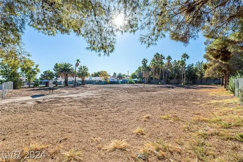 3515 East Sunset Road