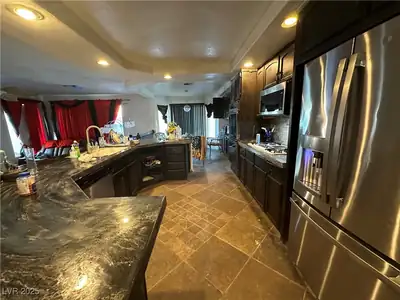 4408 North Pioneer Way Kitchen