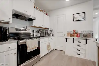 7890 Aurora Sky Street 2 Kitchen