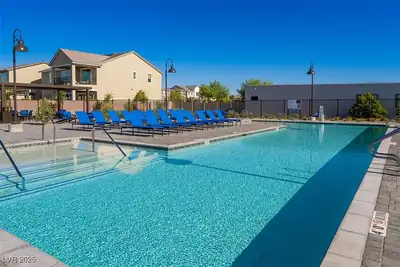 5721 Kings Bluff Avenue, Las Vegas, NV 89131 Pool