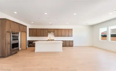 5721 Kings Bluff Avenue, Las Vegas, NV 89131 Kitchen