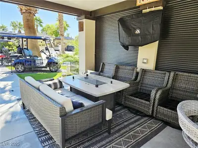 8175 Arville Street 320, Las Vegas, NV 89139 Patio