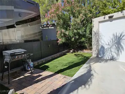 8175 Arville Street 320 Yard