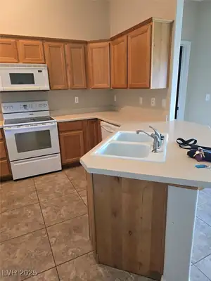 463 Hagens Alley, Mesquite, NV 89027 Kitchen