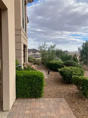32 Via Vasari 103, Henderson, NV 89011 Yard