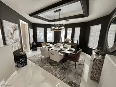 3240 West Richmar Avenue Dining Area