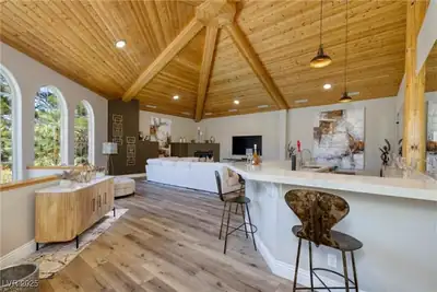 3240 West Richmar Avenue Kitchen