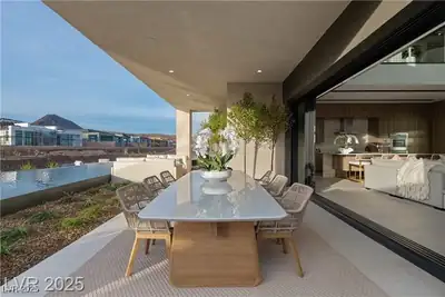 105 Still Shores Street, Henderson, NV 89011 Patio