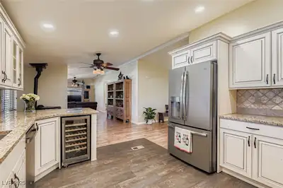 12992 State Hwy 160 Road, Las Vegas, NV 89161 Kitchen