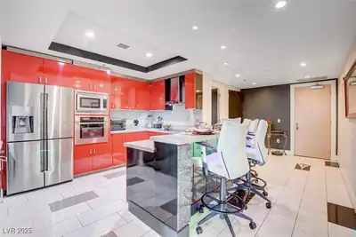 2700 Las Vegas Boulevard 4002 Kitchen