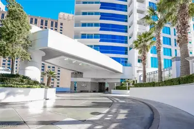 2700 Las Vegas Boulevard 4002 Front of Structure