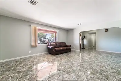 724 North Fogg Street Living Room
