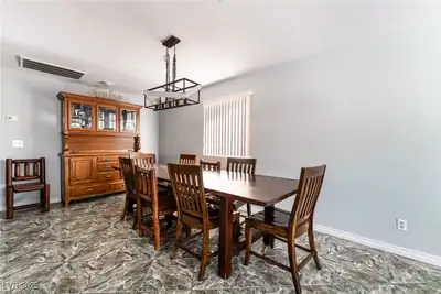 724 North Fogg Street Dining Area