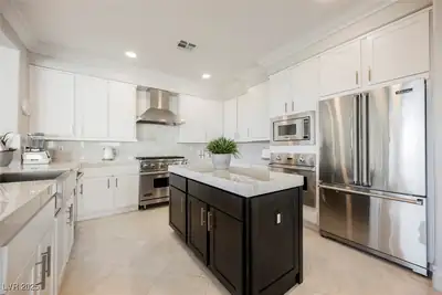 2486 Grassy Spring Place Kitchen