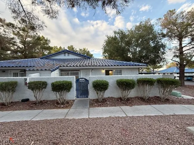 2121 Chertsey Drive D