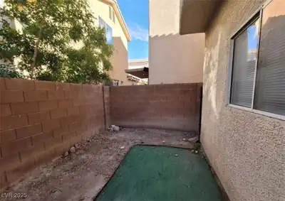 6848 Mesita Avenue, Las Vegas, NV 89122 Yard