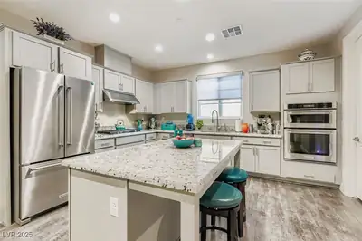 51 Via Di Vita, Henderson, NV 89011 Kitchen