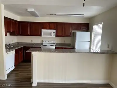 5427 Indian River Drive 418, Las Vegas, NV 89103 