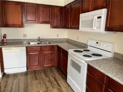 5427 Indian River Drive 418, Las Vegas, NV 89103 