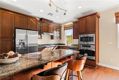 8 Via Vita Bella, Henderson, NV 89011 Kitchen