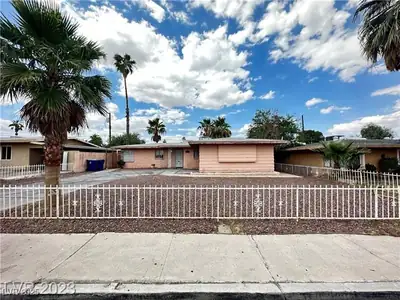 2013 Bracken Avenue, Las Vegas