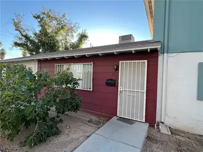 231 Greenbriar Townhouse Way, Las Vegas