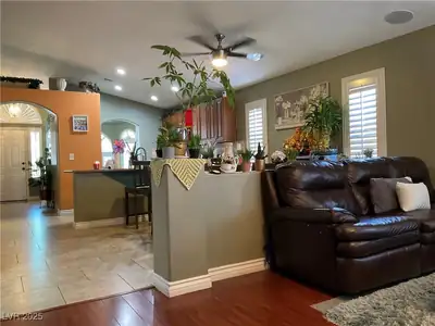 1800 Quail Point Court, Las Vegas, NV 89117 Living Room