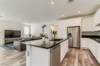 116 Lake Oasis Street Kitchen