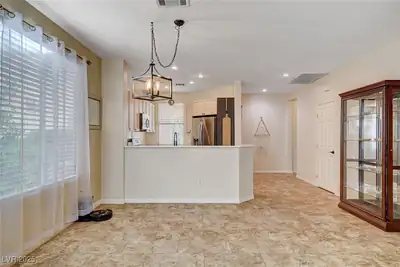 4534 Regalo Bello Street Kitchen