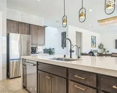 9031 Coastal Oaks Street, Las Vegas, NV 89166 Kitchen