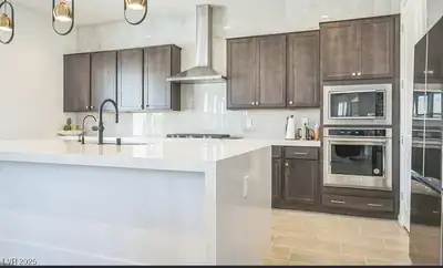 9031 Coastal Oaks Street, Las Vegas, NV 89166 Kitchen